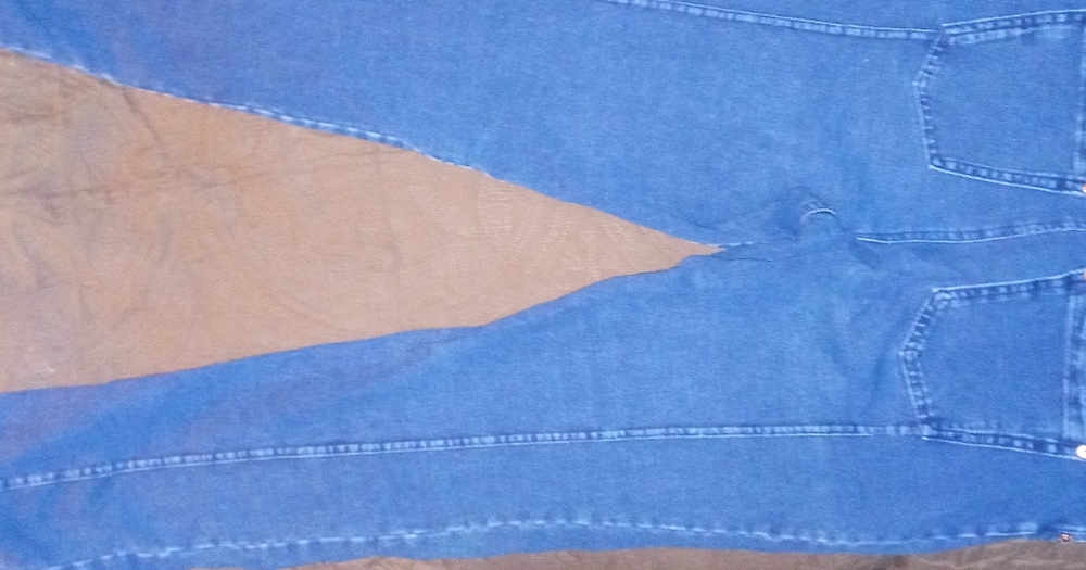 Jeans - Picture 2 of 3